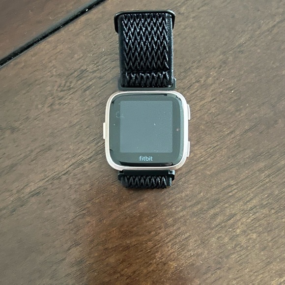 Fitbit Versa - Picture 3 of 4